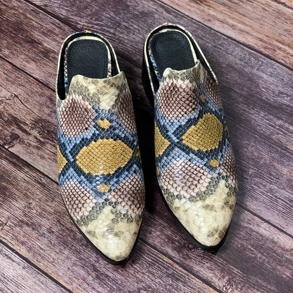 Steve Madden ~ Deandra Snakeskin Embossed Mule - Picture 2 of 12